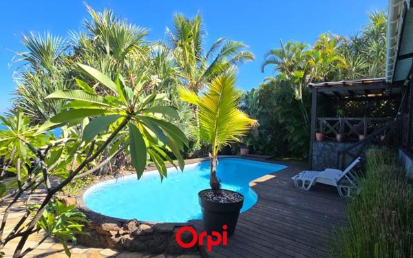 Maison à vendre    6 pièces • 118 m2 Saint-Leu