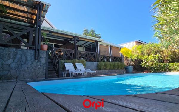 Maison à vendre    6 pièces • 118 m2 Saint-Leu