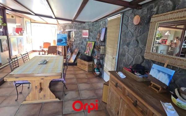 Maison à vendre    6 pièces • 118 m2 Saint-Leu