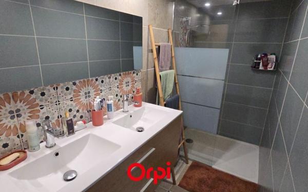 Maison à vendre    6 pièces • 118 m2 Saint-Leu