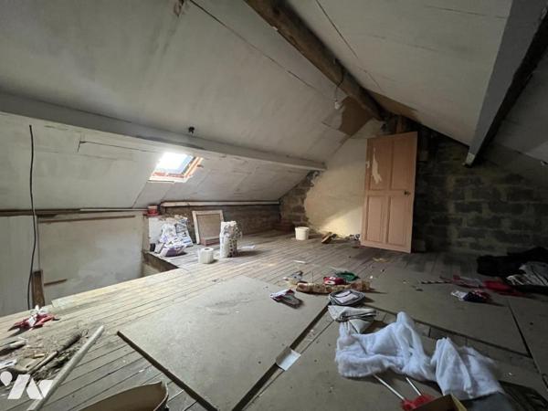 Maison de ville à rafraichir à Ardon (02000 LAON)