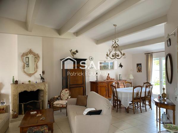 Maison Plain Pied + double garage sur terrain clos
