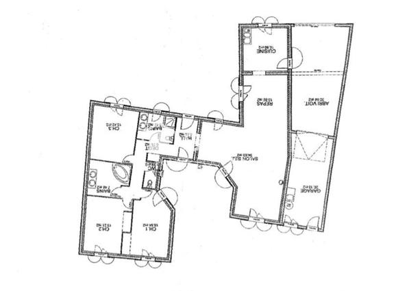 Maison Plain Pied + double garage sur terrain clos