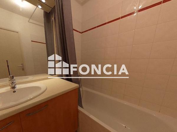 Location Appartement 2 pièces 41.73 m² - 5 RUE BERNARD DE CLAIRVAUX Pau 64000