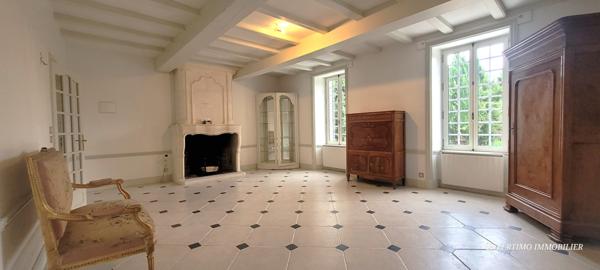 Saintes (17100) PROPRIETE DE 257 M² EN CENTRE VILLE