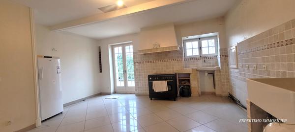 Saintes (17100) PROPRIETE DE 257 M² EN CENTRE VILLE