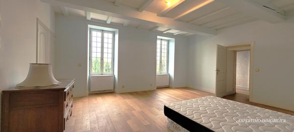 Saintes (17100) PROPRIETE DE 257 M² EN CENTRE VILLE