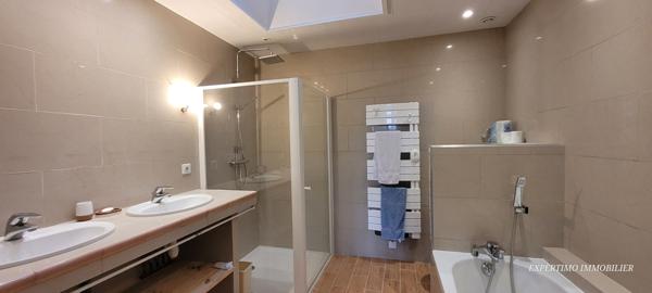 Saintes (17100) PROPRIETE DE 257 M² EN CENTRE VILLE