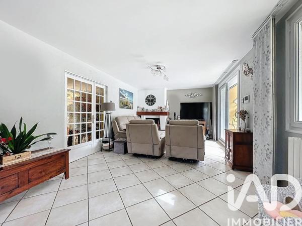 Maison à vendre 5 pièces 143 m² Carnoux-en-Provence