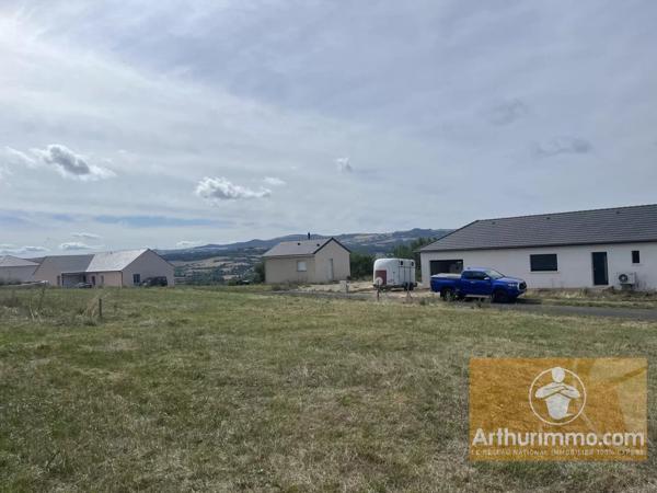 Vente                                                      Terrain
                        
                                         730 m2                     à Buzeins