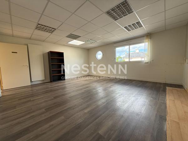 LOCMINE CENTRE-VILLE - Local tertiaire de 292 m² lumineux et fonctionnelle à vendre