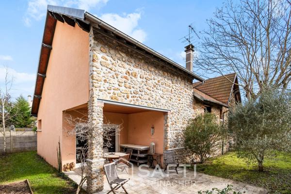 Grande maison à 1km RER A, 5/6 chambres