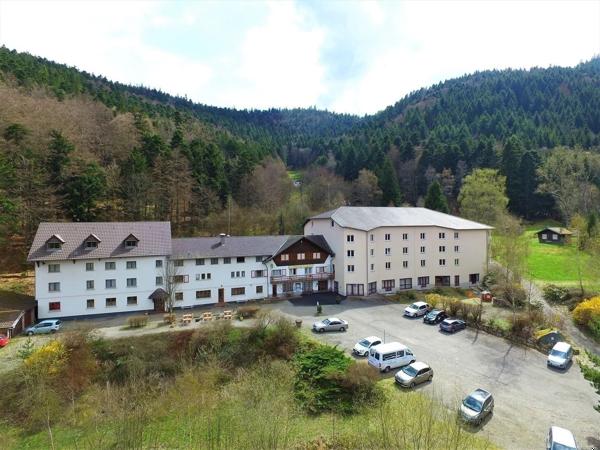 Immeubles 5000 m2 sur 4 ha Murbach
