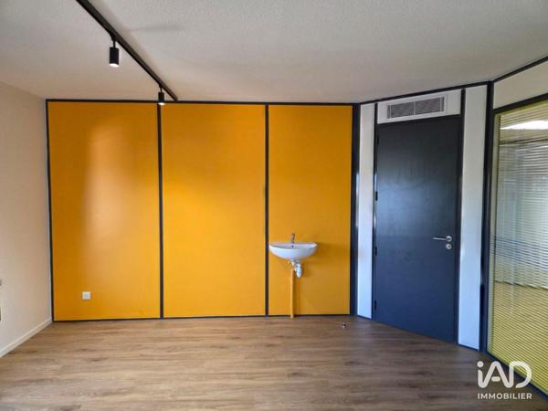 Location local d’activité 22 m² Écully
