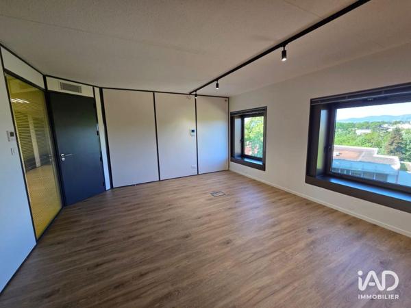 Location local d’activité 22 m² Écully