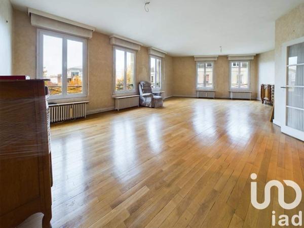 Appartement 5 pièces de 143 m² à Valenciennes (59300)