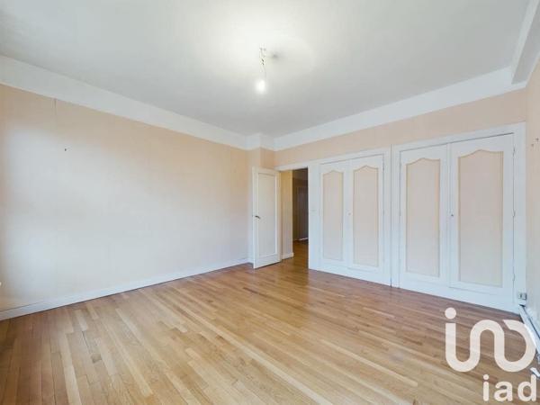 Appartement 5 pièces de 143 m² à Valenciennes (59300)