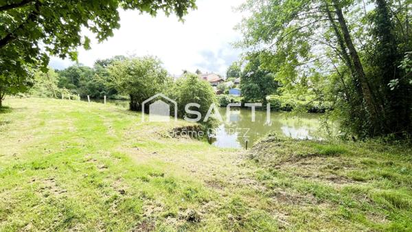 Terrain de loisir de +5700 m² en bord du Lay