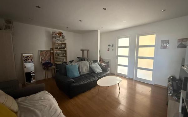 Maison à vendre    3 pièces • 78 m2 Pia