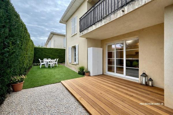 Appartement T2 (calme, jardinet, parking et tram)