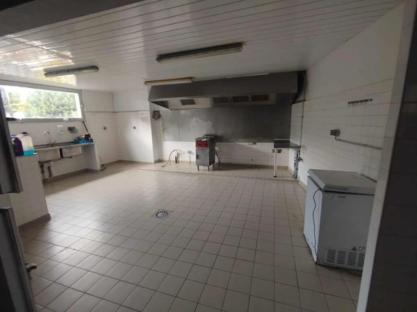 Murs libres - Bar-Tabac-Restaurant avec logement