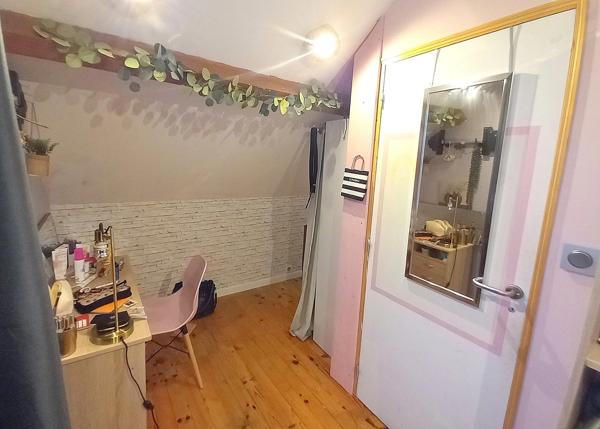 Maison 7 pièces avec terrasse et jardin - à 5' du centre-ville de Laval (53)