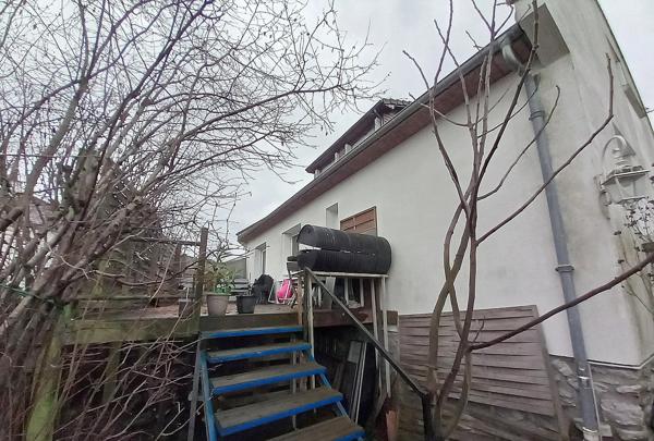 Maison 7 pièces avec terrasse et jardin - à 5' du centre-ville de Laval (53)