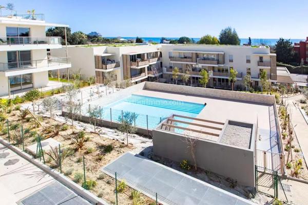 Location                                                      Appartement
                        
                     2 pièces                      42 m2                     à Villeneuve-Loubet