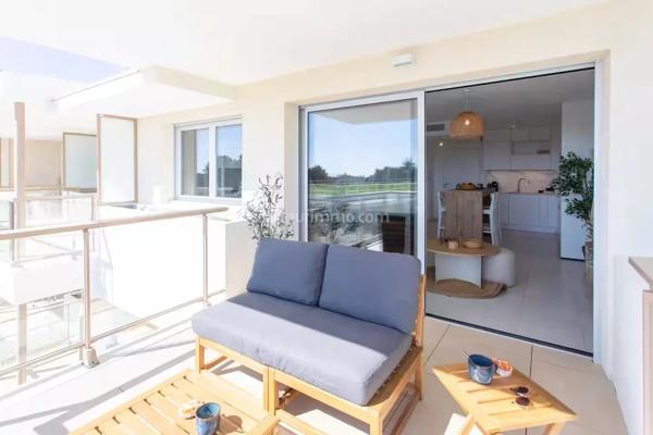 Location                                                      Appartement
                        
                     2 pièces                      42 m2                     à Villeneuve-Loubet