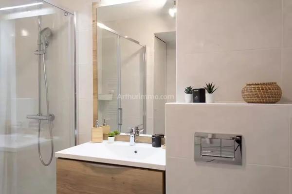 Location                                                      Appartement
                        
                     2 pièces                      42 m2                     à Villeneuve-Loubet