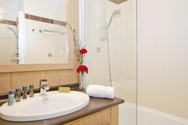 INVESTISSEMENT LOCATIF  Carrières-sur-Seine  Résidence Appart Hôtel Residhome Carrières La Défense  6,78 % de rentabilité