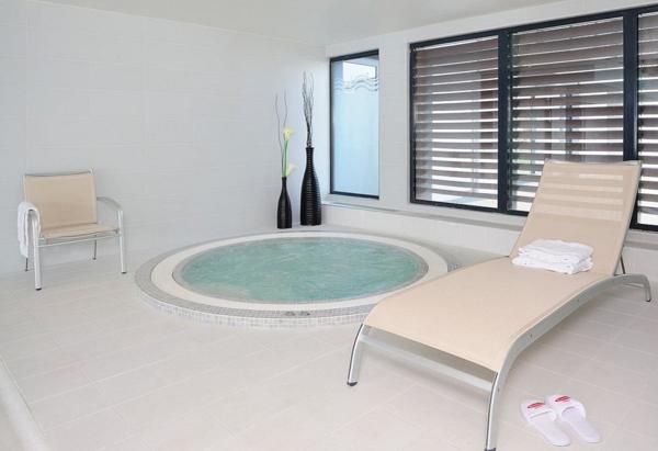 INVESTISSEMENT LOCATIF  Carrières-sur-Seine  Résidence Appart Hôtel Residhome Carrières La Défense  6,78 % de rentabilité