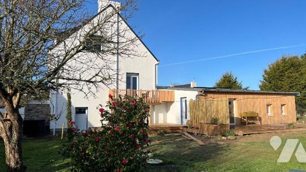 MAISON A VENDRE A MOELAN-SUR-MER (29) - VUE MER - Proche Port de BRIGNEAU - 
Une maison d'habi...