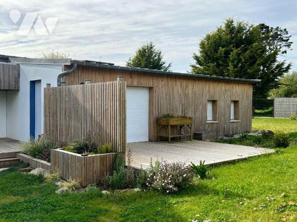 MAISON A VENDRE A MOELAN-SUR-MER (29) - VUE MER - Proche Port de BRIGNEAU - 
Une maison d'habi...