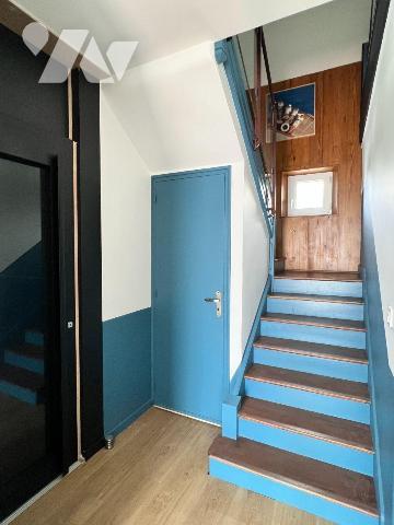 MAISON A VENDRE A MOELAN-SUR-MER (29) - VUE MER - Proche Port de BRIGNEAU - 
Une maison d'habi...