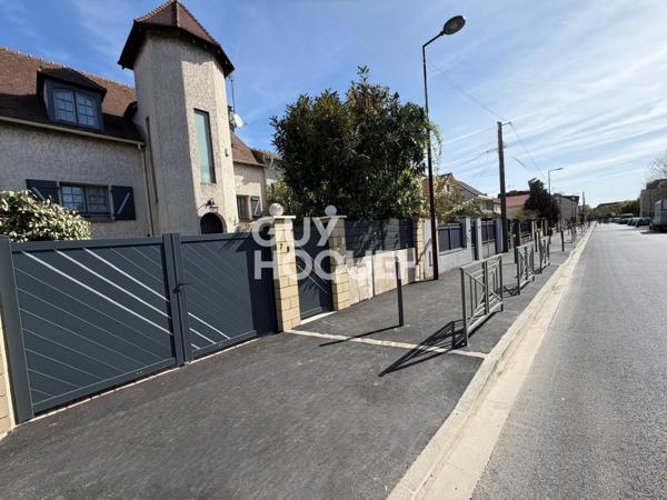 MAISON À VENDRE DE 6 PIÈCES DE 160,00 M²
