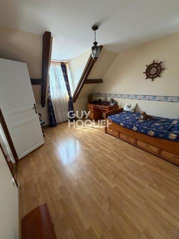 MAISON À VENDRE DE 6 PIÈCES DE 160,00 M²