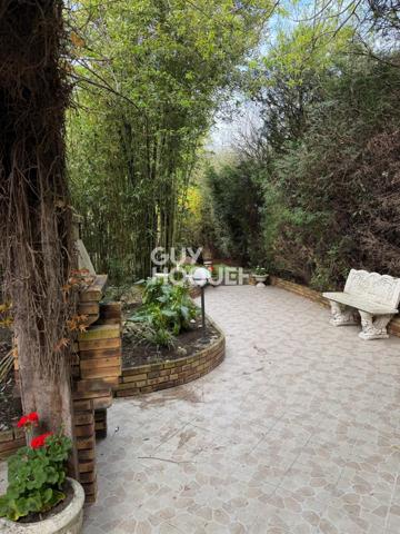 MAISON À VENDRE DE 6 PIÈCES DE 160,00 M²