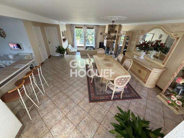 MAISON À VENDRE DE 6 PIÈCES DE 160,00 M²