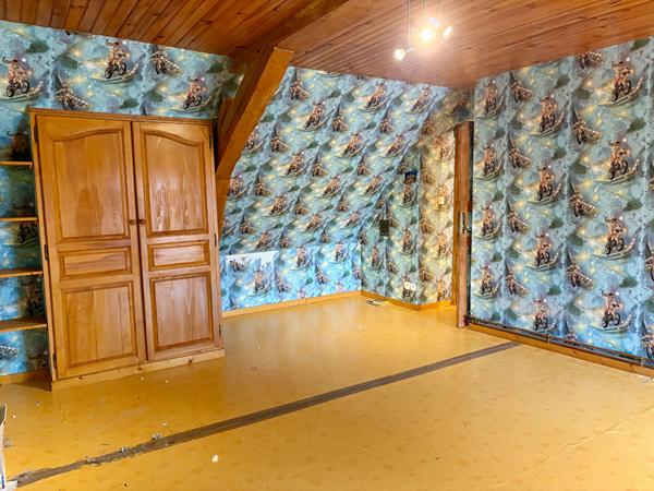 Maison familiale avec dépendances - 110 m2 - Thésée