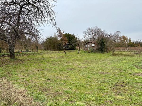 Maison familiale avec dépendances - 110 m2 - Thésée