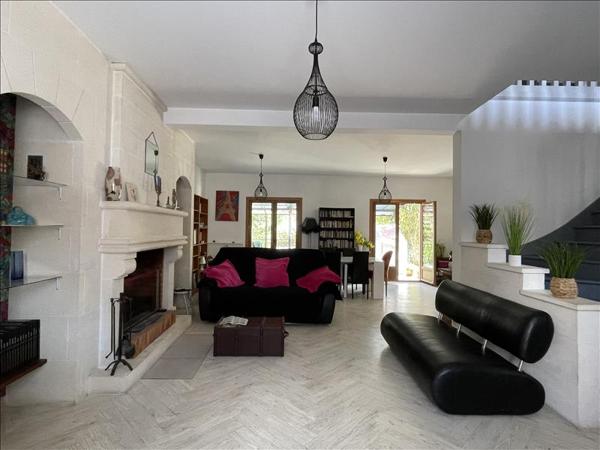 Maison à vendre |  Périgueux |  7 pièces | 197 m²