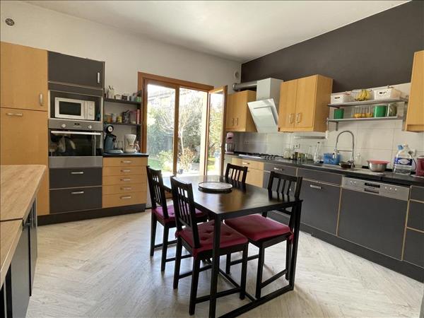 Maison à vendre |  Périgueux |  7 pièces | 197 m²