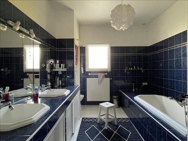 Maison à vendre |  Périgueux |  7 pièces | 197 m²