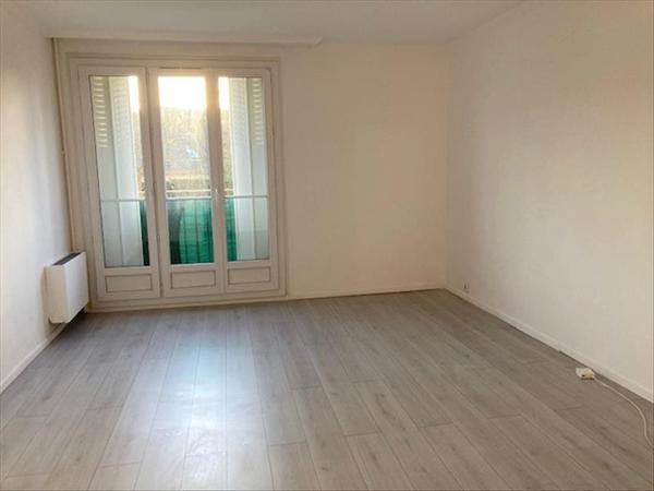 Appartement à louer 926 € CC TAVERNY 3 p 50 m² DPE D