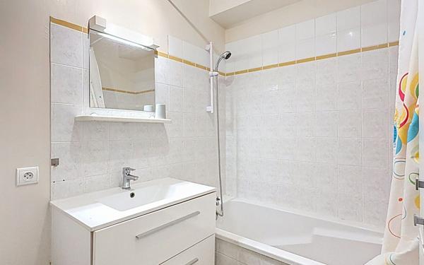 Appartement à vendre    1 pièce • 28,09 m2 Reims