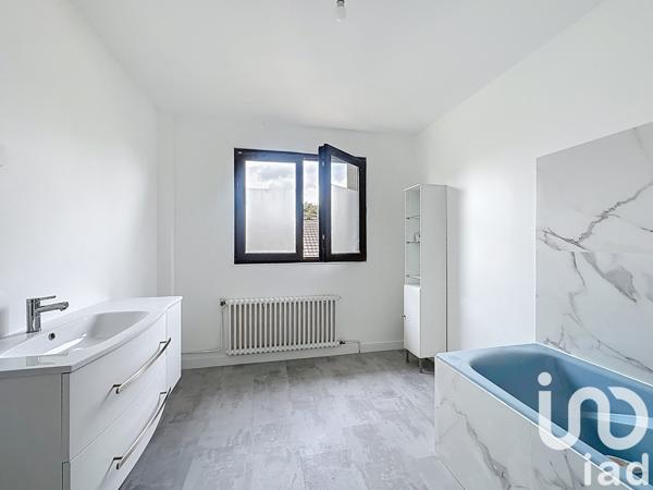 Location maison 5 pièces 139 m² Fontenay-sous-Bois