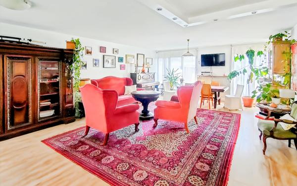 Maison à vendre    5 pièces •  Avrillé