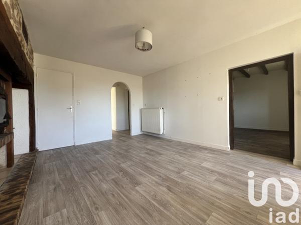 Maison 4 pièces de 76 m² à Saint-Mexant (19330)