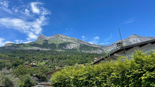 EXCLUSIVITE - Maison familiale de 233 m² ? Volumes généreux, prestations complètes et cadre paisible PASSY